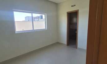 Imagem 6: Condomínio Monte Carlo - Casa Térrea 3/4 sendo 3 suítes de 190 m², 2 vagas por 879.999,00