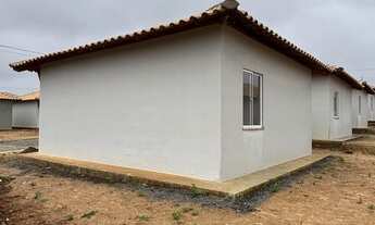 Imagem 4: Casa solta dos 2 lados em condomínio clube