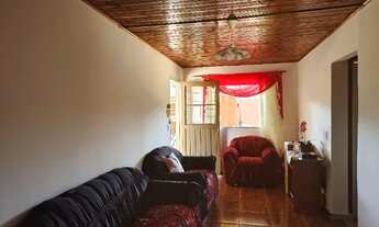 Imagem 4: Casa espaçosa com edícula