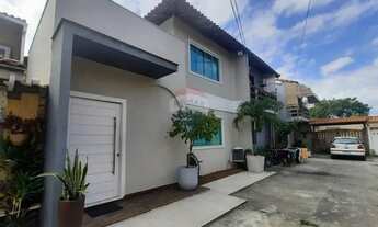 Imagem: Casa Duplex Reformada e Modernizada à Venda