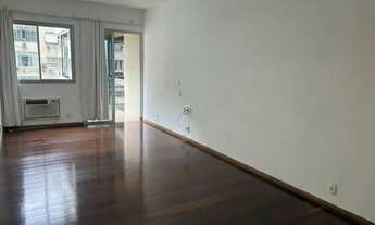 Imagem 4: Espaçoso Quarto e sala com varanda e dep. Completa com 1 vaga IPANEMA