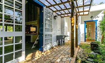 Imagem 5: Casa a venda com 5 quartos e piscina na Lagoa da Conceição, Florianópolis