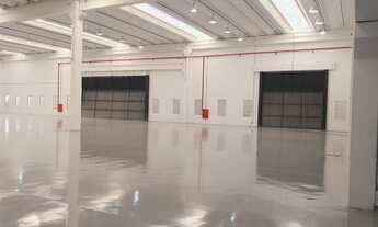 Imagem 2: Galpão/Depósito/Armazém para aluguel tem 4200 metros quadrados