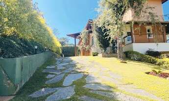 Imagem 7: Casa no condomínio Canto do Riacho para venda possui 430 metros quadrados com 6 quartos