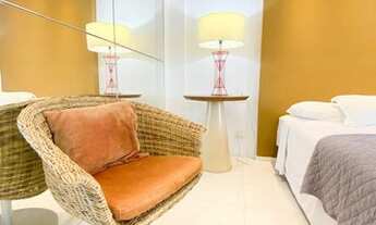 Imagem 4: Suíte com varanda para temporada no Mediterrâneo Flat Barra