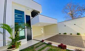 Imagem 1: Belíssima Casa 04 Suítes Plenas - Área Churrasco e Piscina