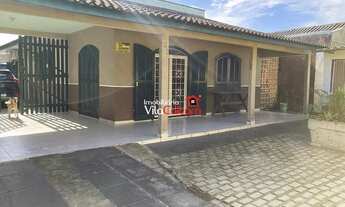 Imagem: Casa com 4 quartos em Pontal do Parana