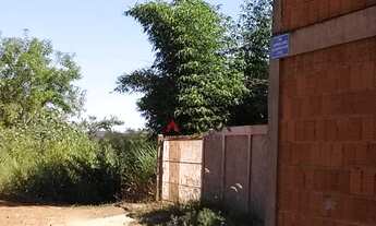 Imagem 2: Terreno urbano às margens do Rio Tibagi