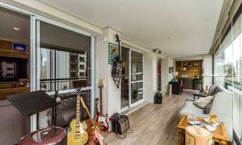 Imagem 2: Apartamento de 250m² em Moema, com 4 suítes, lazer completo. Um dos melhores condomínios d