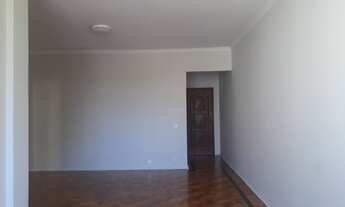 Imagem 4: Apartamento silencioso, claro, arejado, de fundos e com vista livre e indevassável!