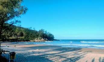Imagem 3: Prédio comercial para venda ou locação. Sala e apartamentos na Praia da Ferrugem