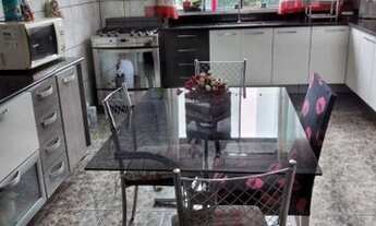 Imagem 2: Sobrado com 2 dormitórios à venda, 219 m² por R$ 520.000 - Jardim Santo André - Santo Andr