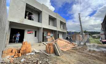 Imagem 2: Sobrado para venda possui 90 metros quadrados com 3 quartos em Rio Pequeno - Camboriú - SC