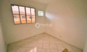 Imagem 3: Casa de condomínio sobrado para venda tem 180 metros quadrados com 3 quartos