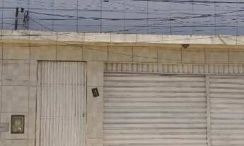 Imagem 5: Prédio comercial + 2 casas