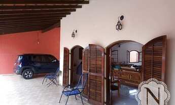 Imagem 5: Casa com amplo terreno e piscina à venda no Cibratel II - Itanhaém SP