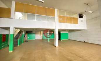 Imagem 4: Prédio comercial