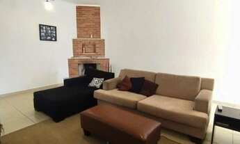 Imagem 7: Casa à venda de 450m², 4 suítes, área gourmet completa e piscina. Locação Também é uma opç