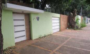 Imagem 2: Casa com 4 quarto(s) no bairro Jardim Shangri - La em Cuiabá - MT