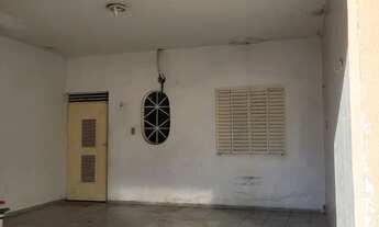 Imagem 2: ALUGO CASA NO CENTRO