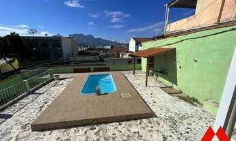 Imagem 2: Casa Duplex com vista para montanha
