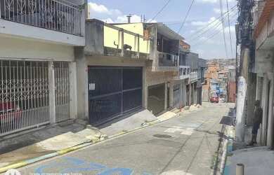 Imagem 2: ALUGA-SE casa com 3 comdos, w.c e lavanderia, agua e luz individual (casa não é independen