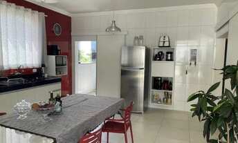 Imagem 5: Casa para venda tem 210 m2 com 3 quartos em Centro - Curitiba - Paraná