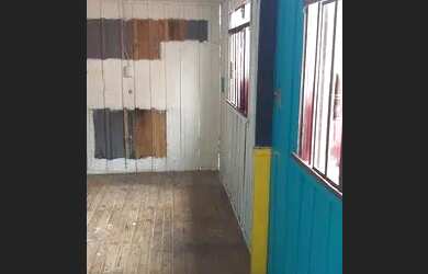 Imagem 7: Casa madeira R$800 janela forró e telhado