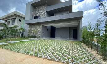 Imagem 7: Casa de condomínio para venda possui 318 metros quadrados com 4 quartos