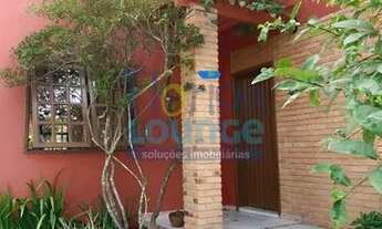 Imagem 2: Casa com vista parcial, 5 quartos, 1 suíte, para locação em João Paulo - JP5C1003