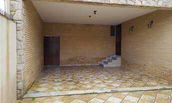 Imagem: Casa para venda tem 240 metros quadrados