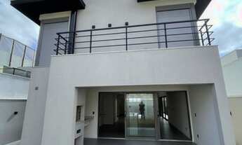 Imagem 5: Casa de condomínio para venda possui 250 metros quadrados com 3 quartos