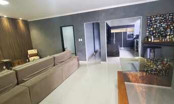 Imagem 6: Casa de condomínio térrea para venda possui 309 metros quadrados com 4 quartos