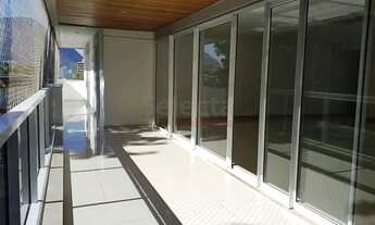 Imagem 4: Apartamento de 300m² na excepcional e tranquila Rua Corcovado, considerada uma das mais no