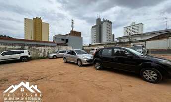 Imagem 2: Grande terreno de esquina à venda no Centro de Limeira-SP