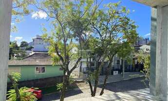 Imagem 3: Refúgio Discreto e Natural para Viver com Leveza