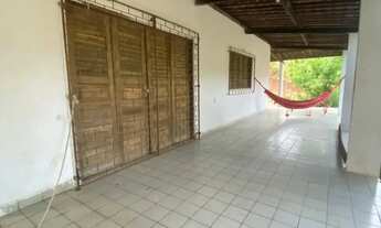 Imagem: Casa à venda em rua pública, CENTRO