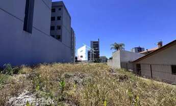 Imagem 2: Terreno plano no bairro Sanvitto, com 420 metros