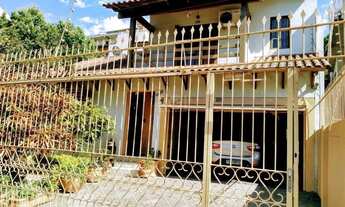 Imagem 4: Casa com 4 dormitórios sendo que um deles é uma suíte e 2 vagas, bairro Teresópolis, Porto