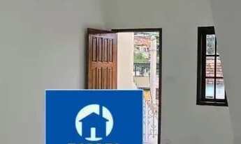 Imagem 2: Casa triplex com 2 quartos Reformada