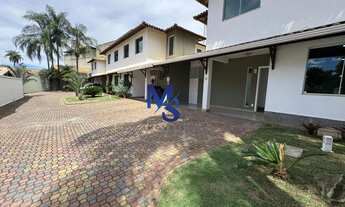 Imagem: Casa a venda em condomínio de três quartos