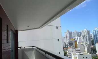 Imagem 3: Dois quartos + gabinete, três banheiros , duas garagens, próximo ao Shopping Itaigara