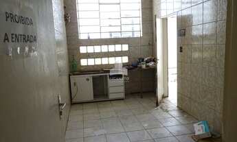 Imagem 6: Excelente ponto comercial. Com grande fluxo de pessoas e veículos o dia todo no Centro - S