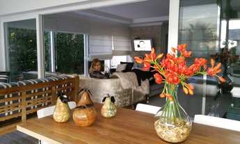 Imagem 3: Casa de condomínio para aluguel tem 450 metros quadrados com 4 quartos