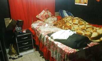 Imagem 2: Terreno com 3 Casas a venda