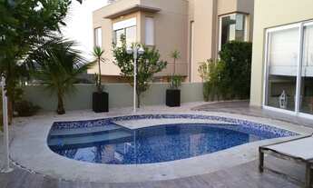 Imagem 2: Casa de condomínio para aluguel tem 450 metros quadrados com 4 quartos