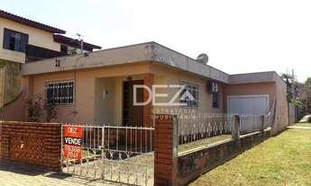 Imagem 2: Excelente localização, casa com terreno amplo de esquina, a venda em Cachoeirinha/RS