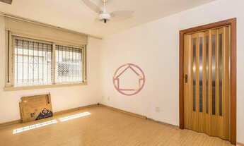 Imagem 2: Apartamento / 2 dormitórios / 1 vaga / Vila Jardim / Porto Alegre