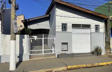Imagem 2: Casa para aluguel possui 160 metros quadrados com 3 quartos em Centro - Tatuí - SP