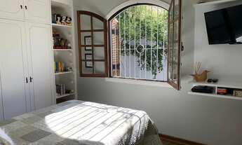 Imagem 7: Casa de 3 Dormitórios na Avenida Itacira